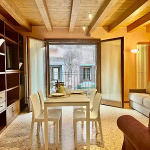  Holiday home Ca' Tintoretto Italy